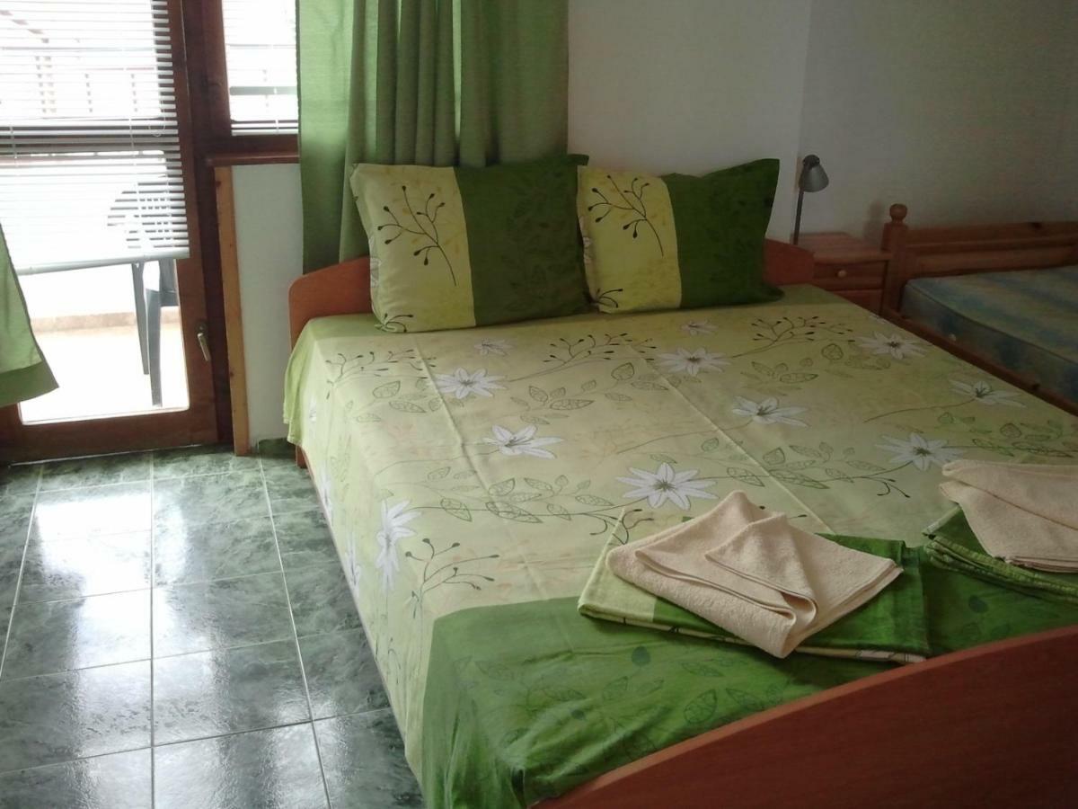 Vila Riviera เชอร์โนโมเรทส์ ภายนอก รูปภาพ