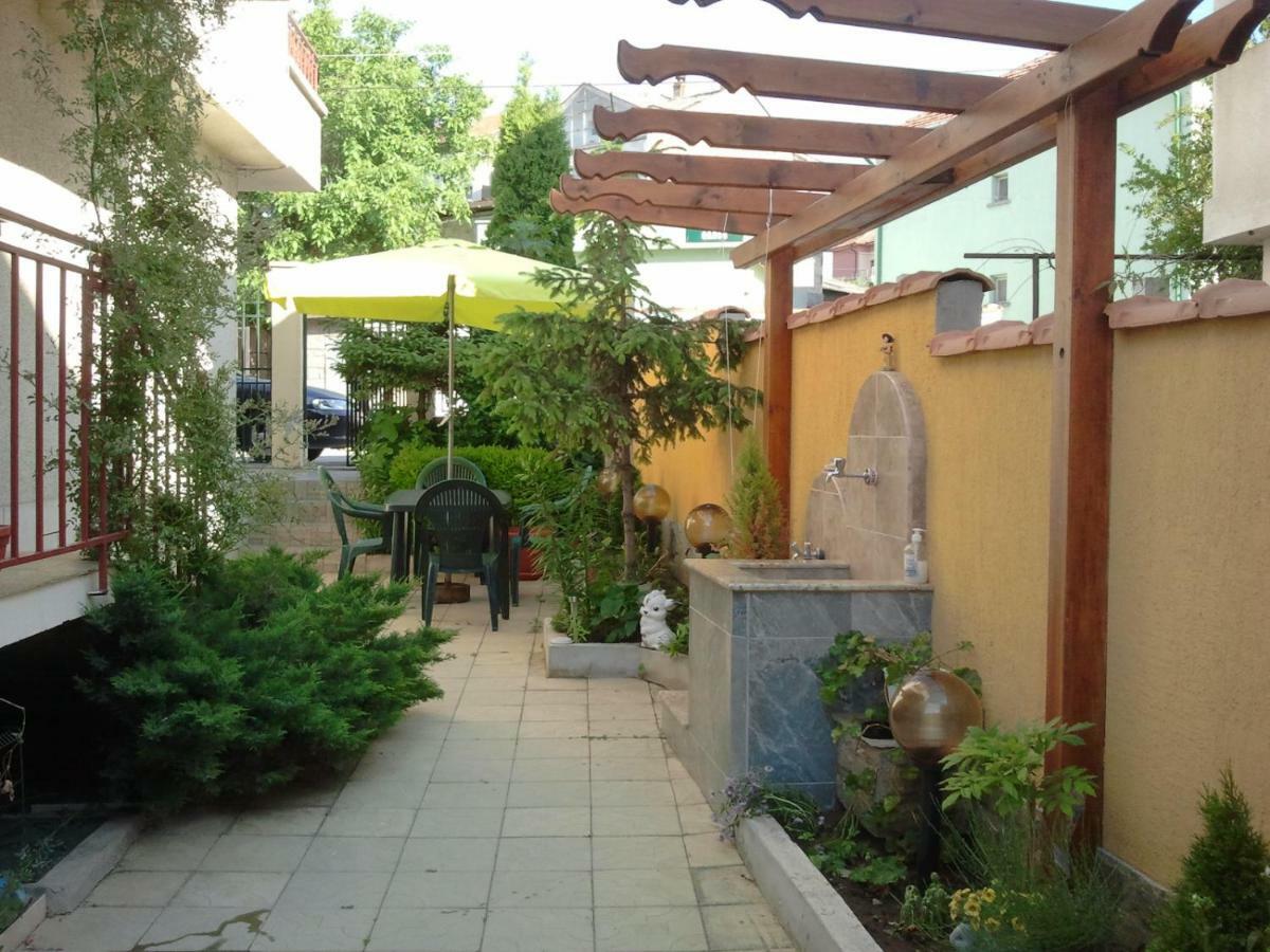 Vila Riviera เชอร์โนโมเรทส์ ภายนอก รูปภาพ